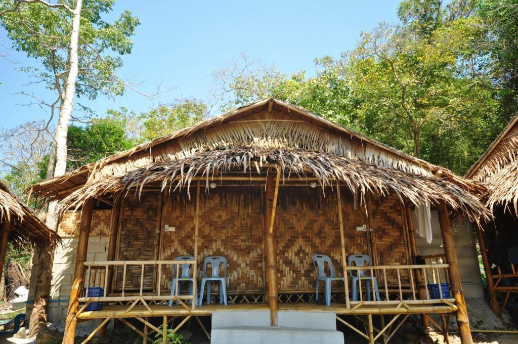 Phutawan Bamboo Resort Ko Phi Phi Exterior foto